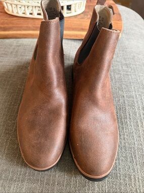 Women’s Brown Chelsea Boots